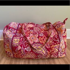 Vera Bradley large duffel in raspberry fizz